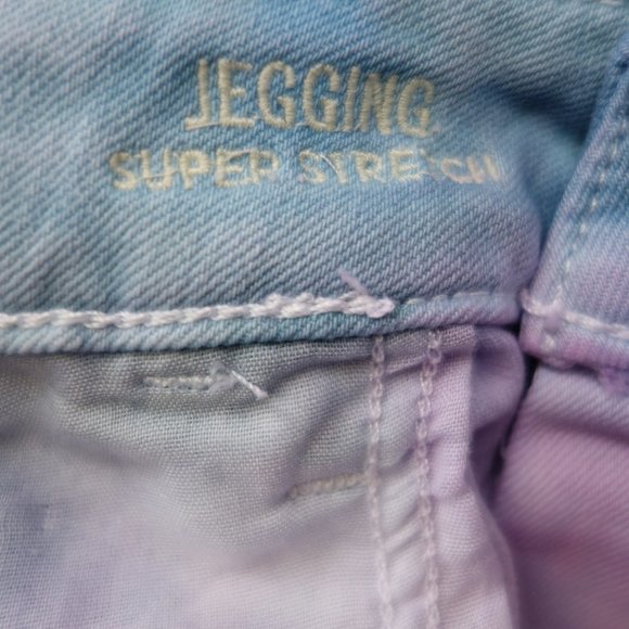 Upcycled AEO Womens Tie Dye Raw Hem Shorts - 12 - Picture 10 of 11